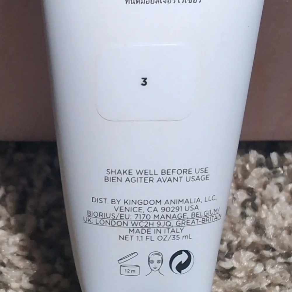 Hourglass Veil Hydrating Skin Tint - Picture 4 of 5